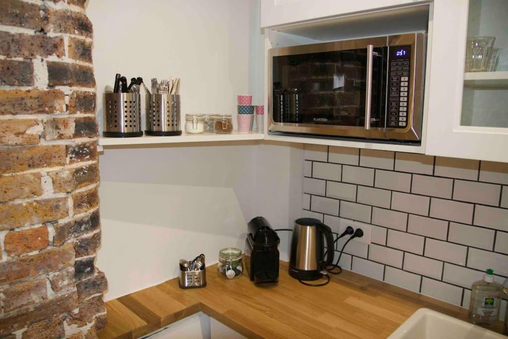Appartamento Another Brick In The In Sleeps 9 Parigi