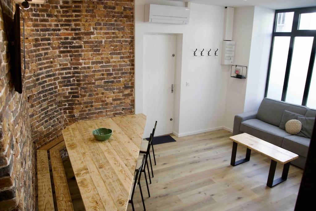 Appartamento Another Brick In The In Sleeps 9 Parigi