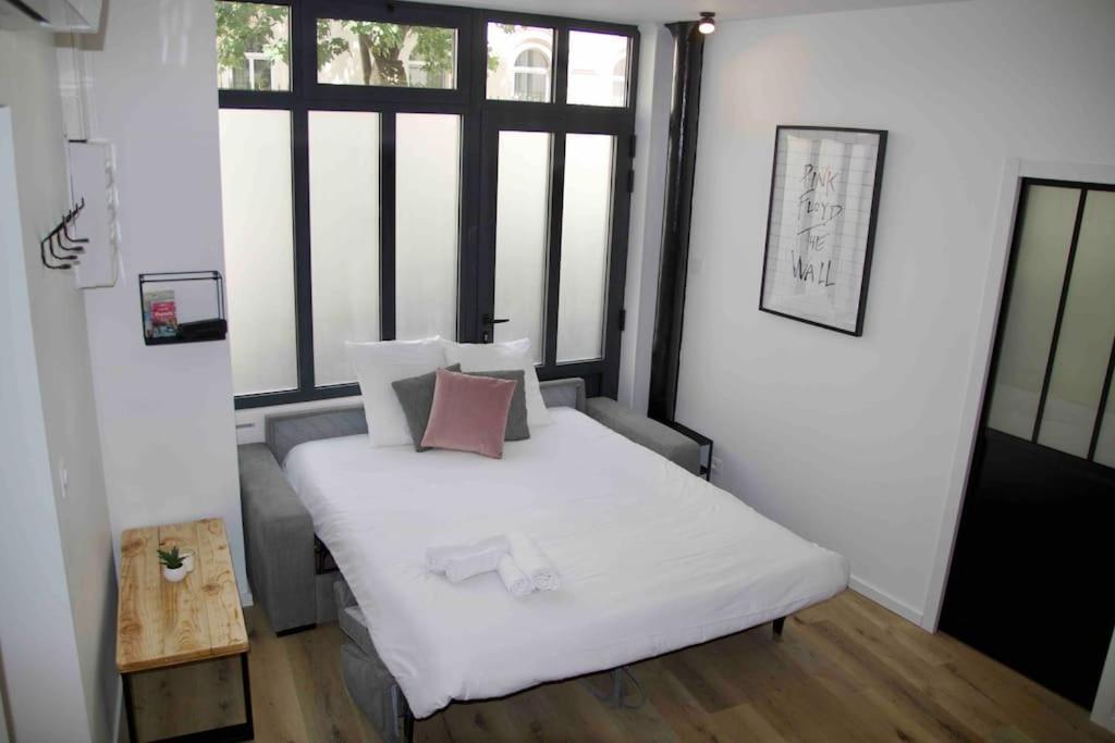 Appartamento Another Brick In The In Sleeps 9 Parigi